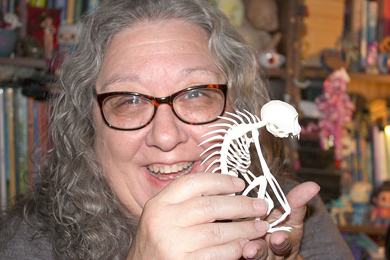 ‘Weird’ author to speak at library in Port Hadlock