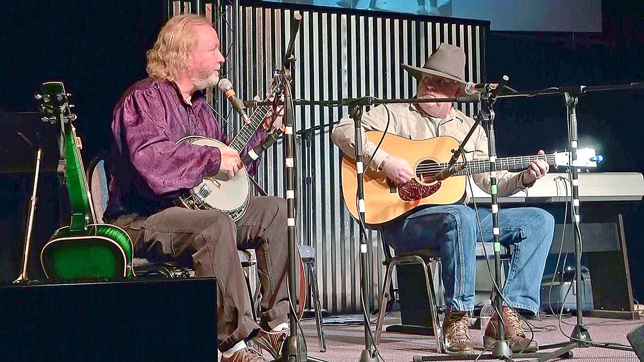 Slipshod, a musical duo set to perform Saturday evening at the Laurel B. Johnson Community Center as part of the ongoing Concerts in the Woods series. — Slipshod.