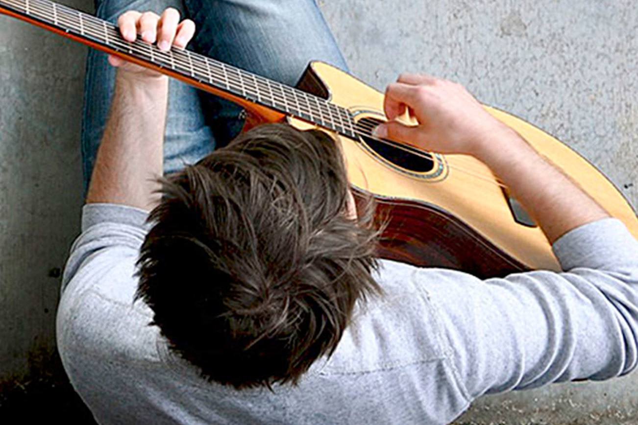 Solo guitarist to pluck his strings Saturday in Coyle Concerts in the Woods series