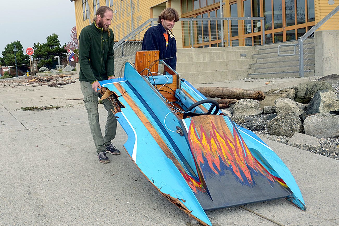 Homemade boat sinks after clipping Port Townsend pier