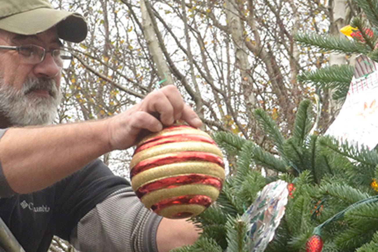Port Townsend dresses up for weekend tree lighting