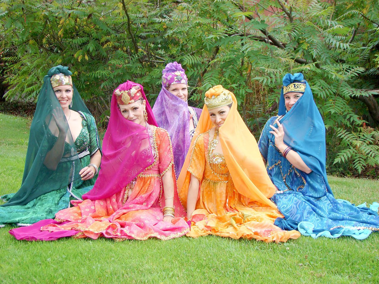 Shular Azhar will perform at Dancing for Toys.