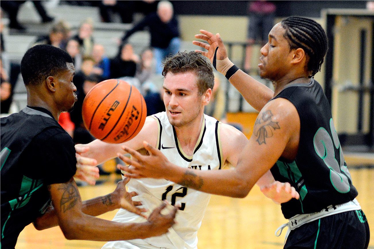 COLLEGE BASKETBALL: Peninsula’s Baham hits 5 treys in come-from-behind win