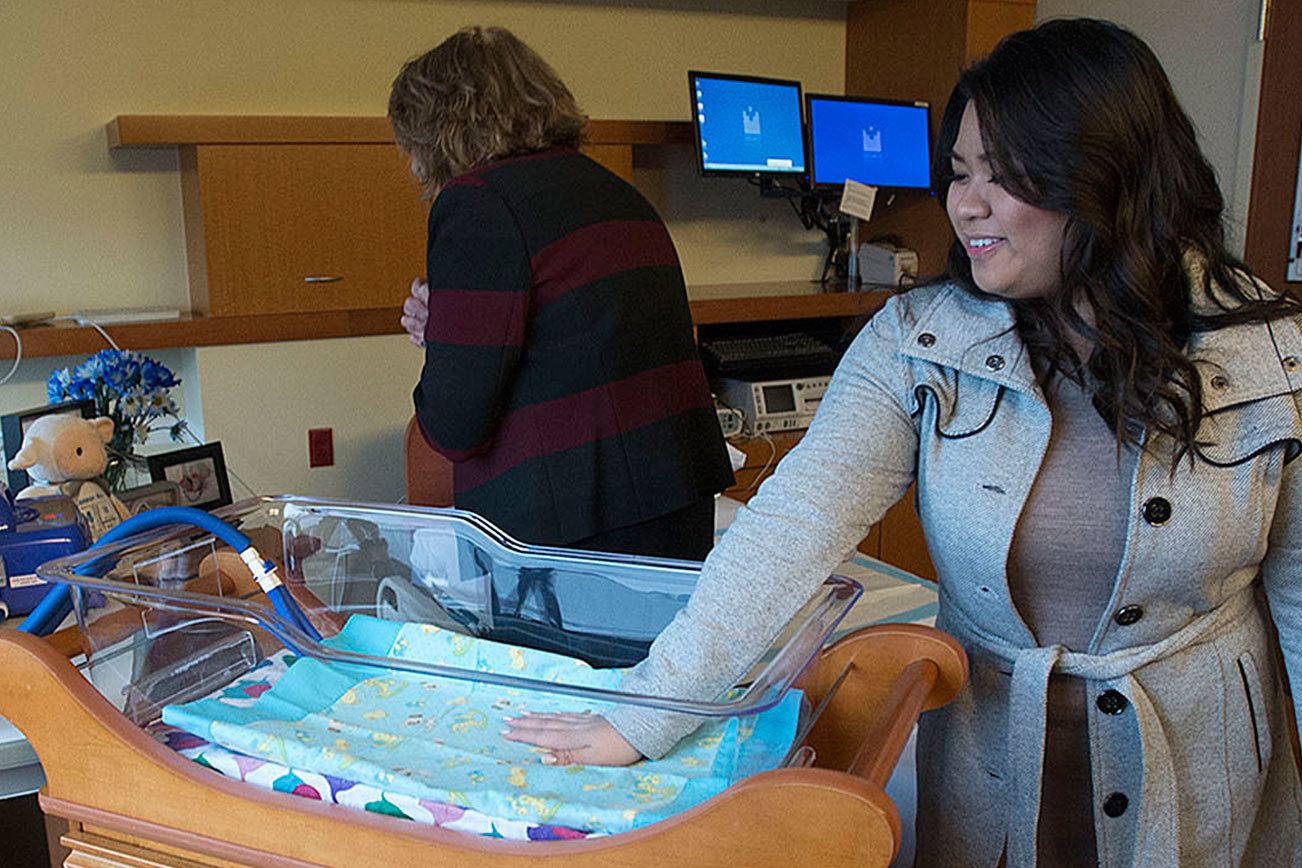 CuddleCot gives more time with baby for parents mourning loss