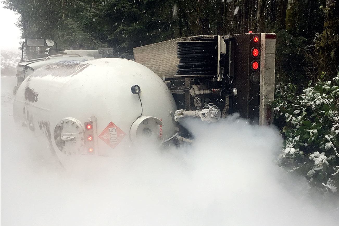 Propane truck wreck prompts road closure