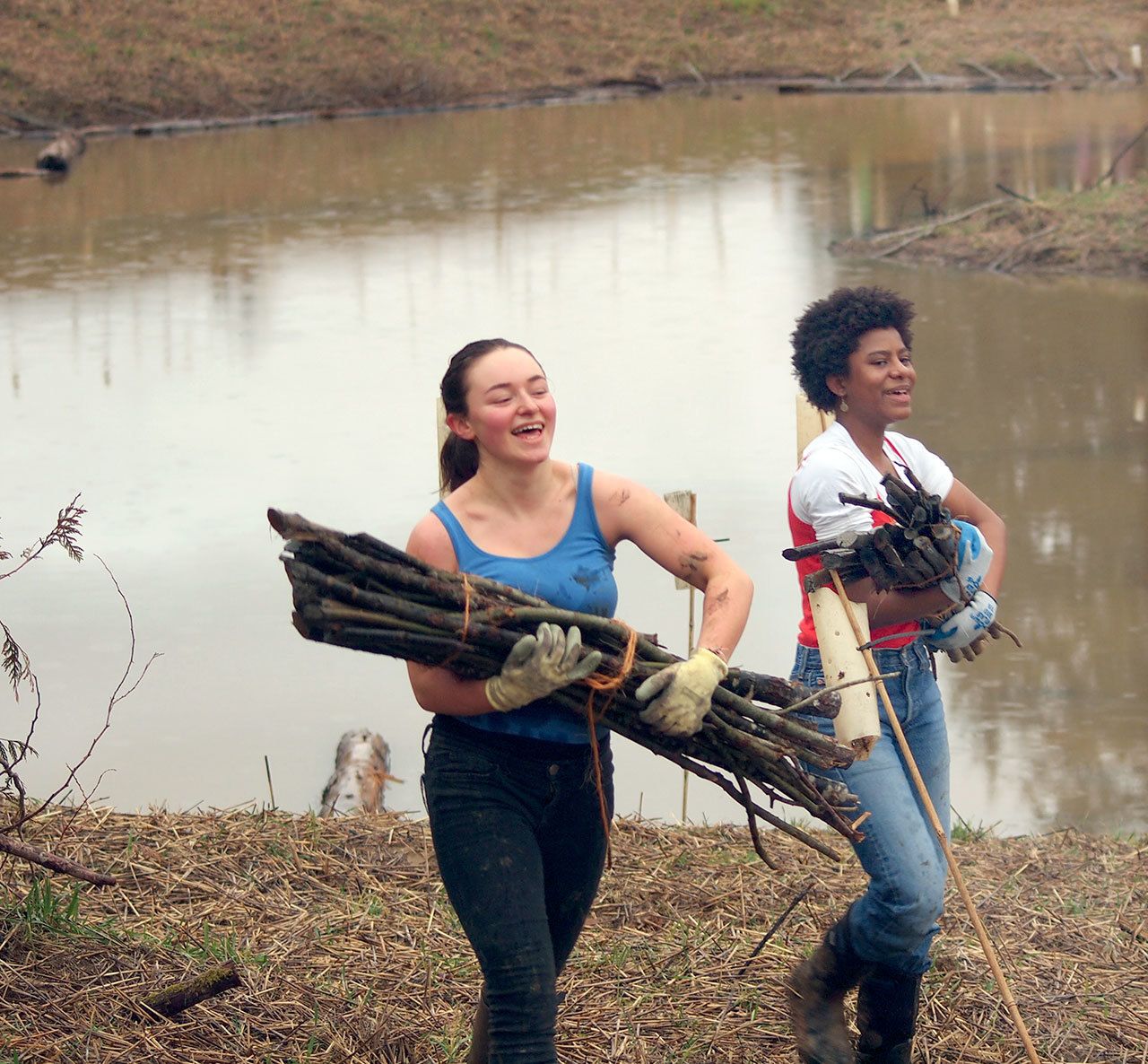 Hannah Bahls and Akwe Wilbur-McDaniels, sophomores at Port Townsend High School, served as two of the 26 crew leaders who helped run the plant-a–thon on Feb. 4. (Connie Gallant)