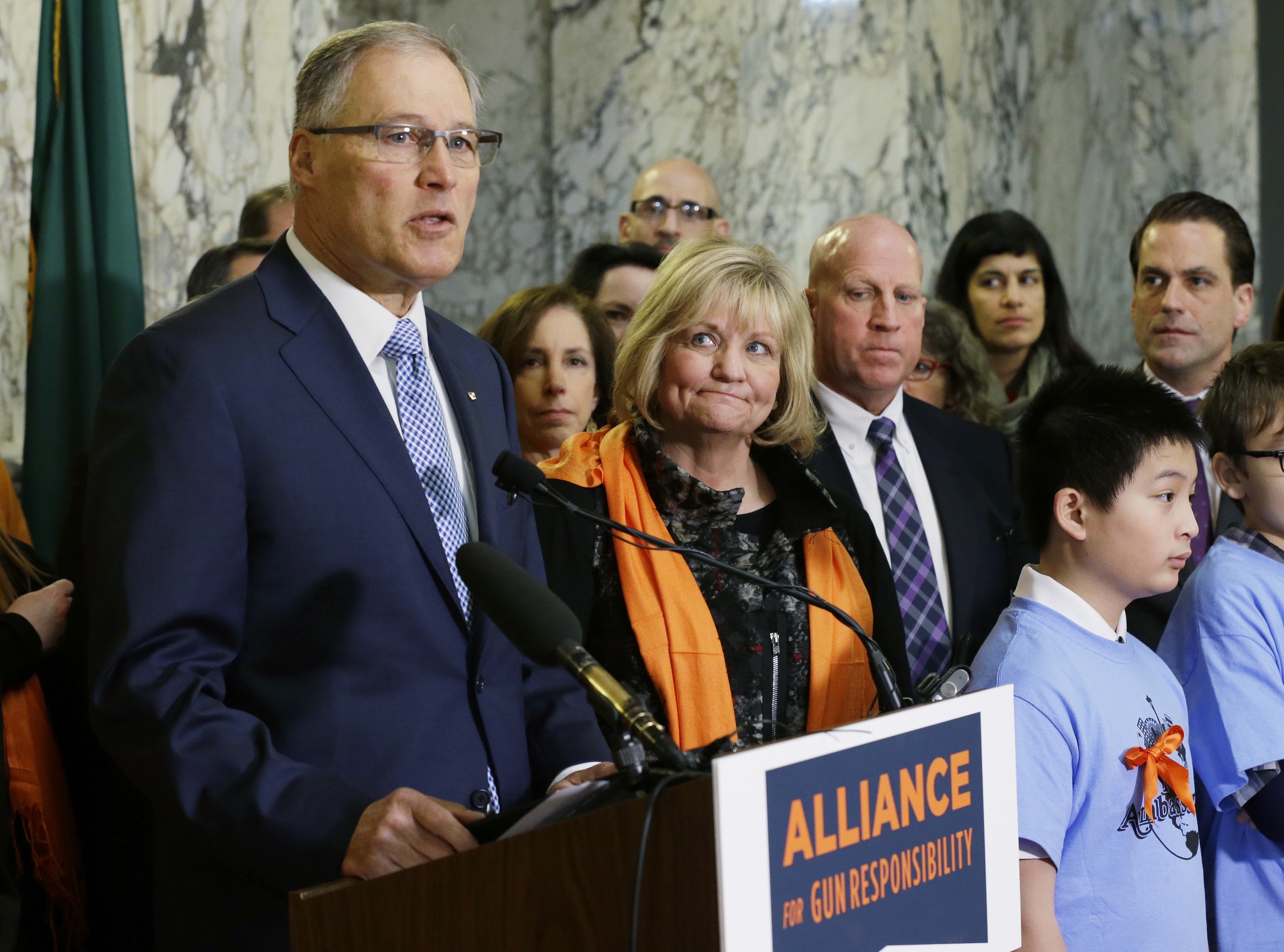 Lawmakers, Inslee push for more statewide gun measures