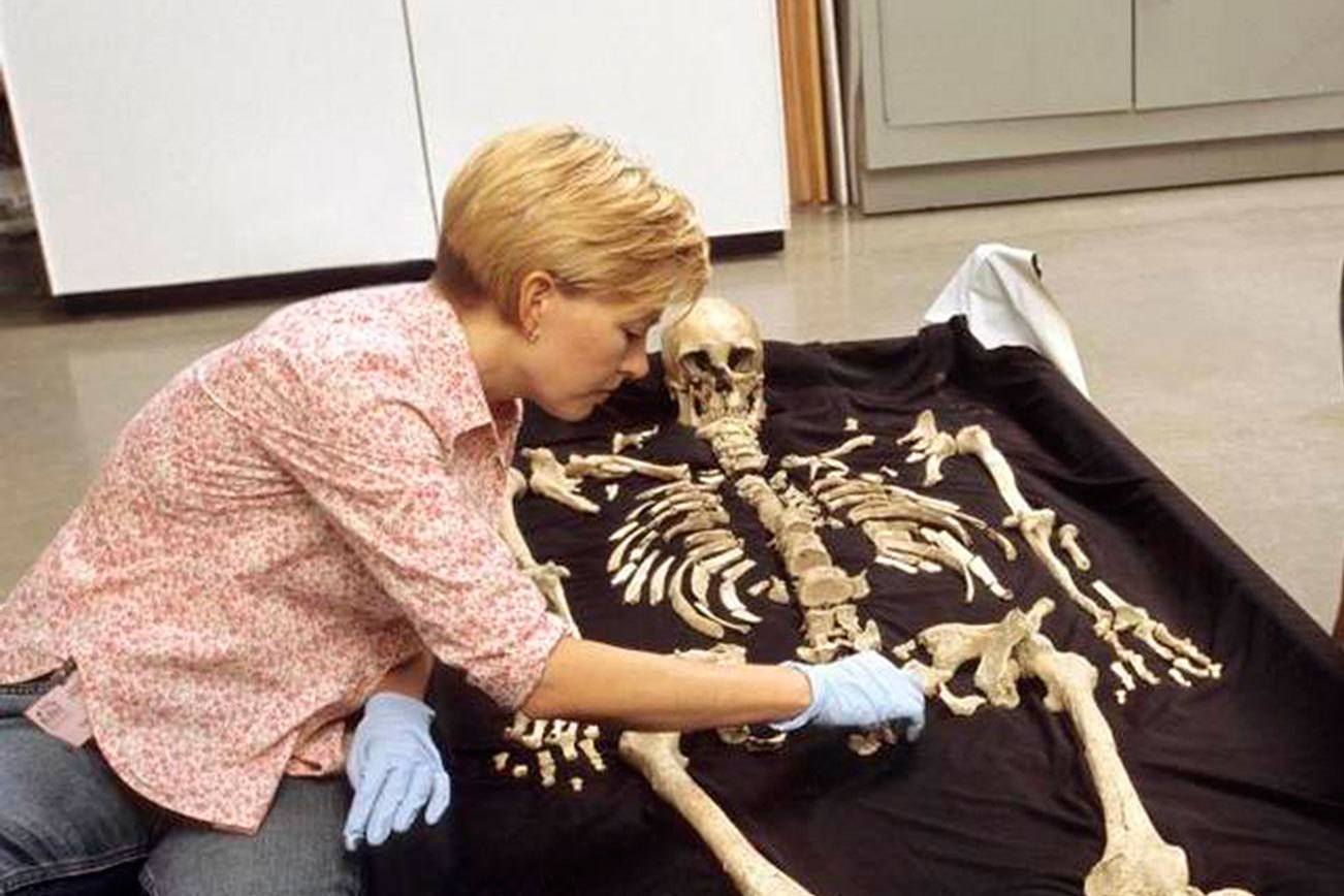 Tribes lay remains of Kennewick Man to rest