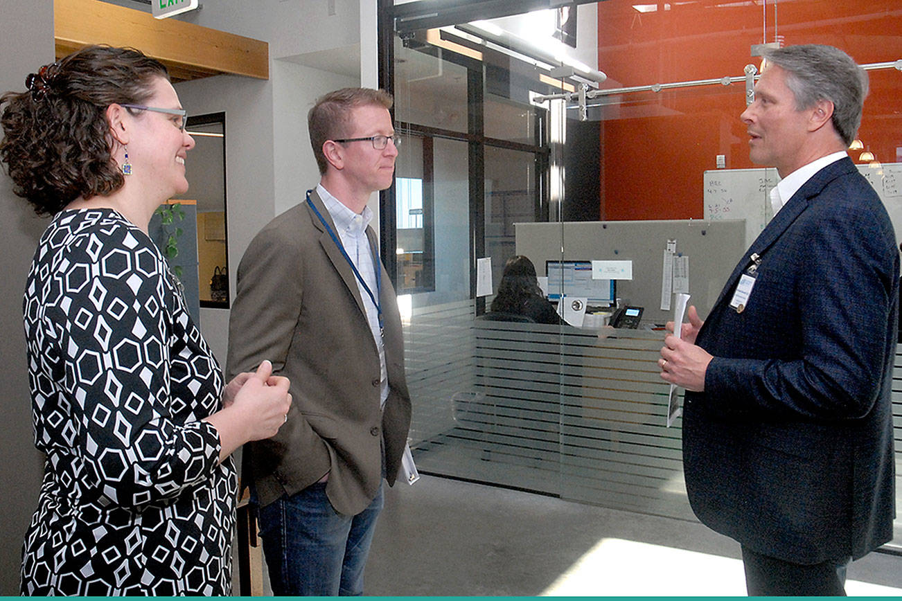 Kilmer discusses health care in visit to Port Angeles clinic