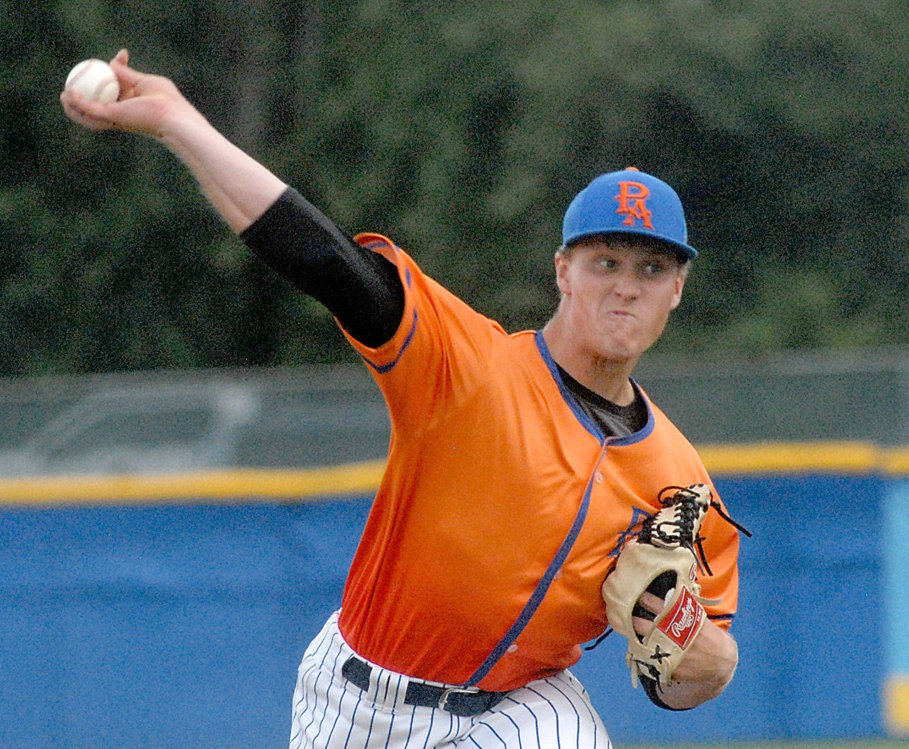 Keith Thorpe/Peninsula Daily News The Lefties’ Keiran Shaw pitches in the third inning on Friday at Port Angeles Civic Field.