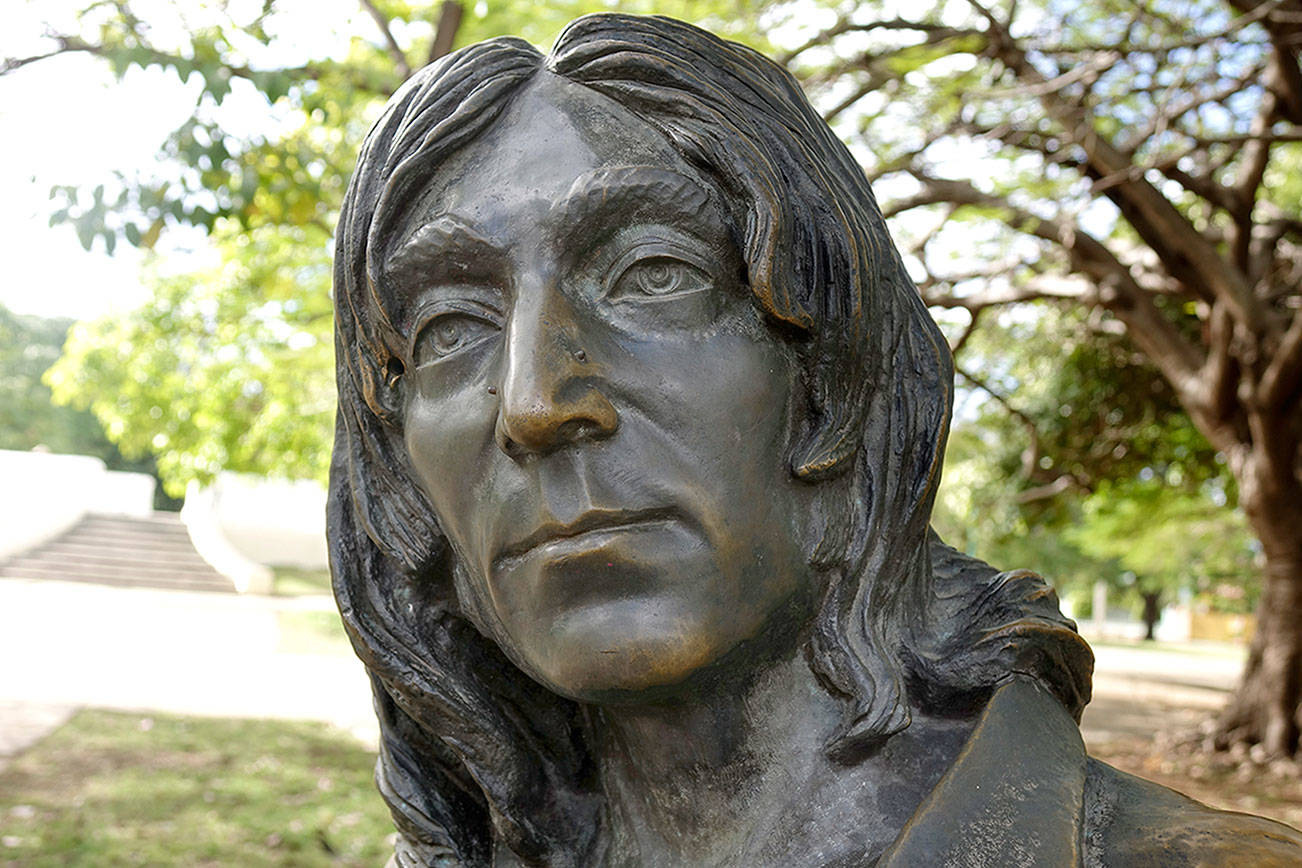 Photographers put on a show at Port Angeles studio