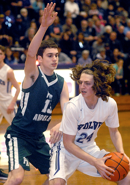 Sequim's Nick Faunce