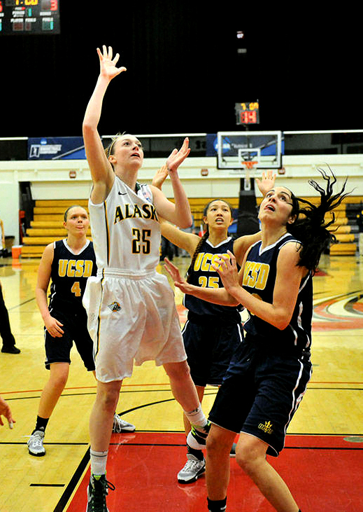 Jessica Madison (25)