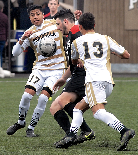 Peninsula's Salvador Vargas