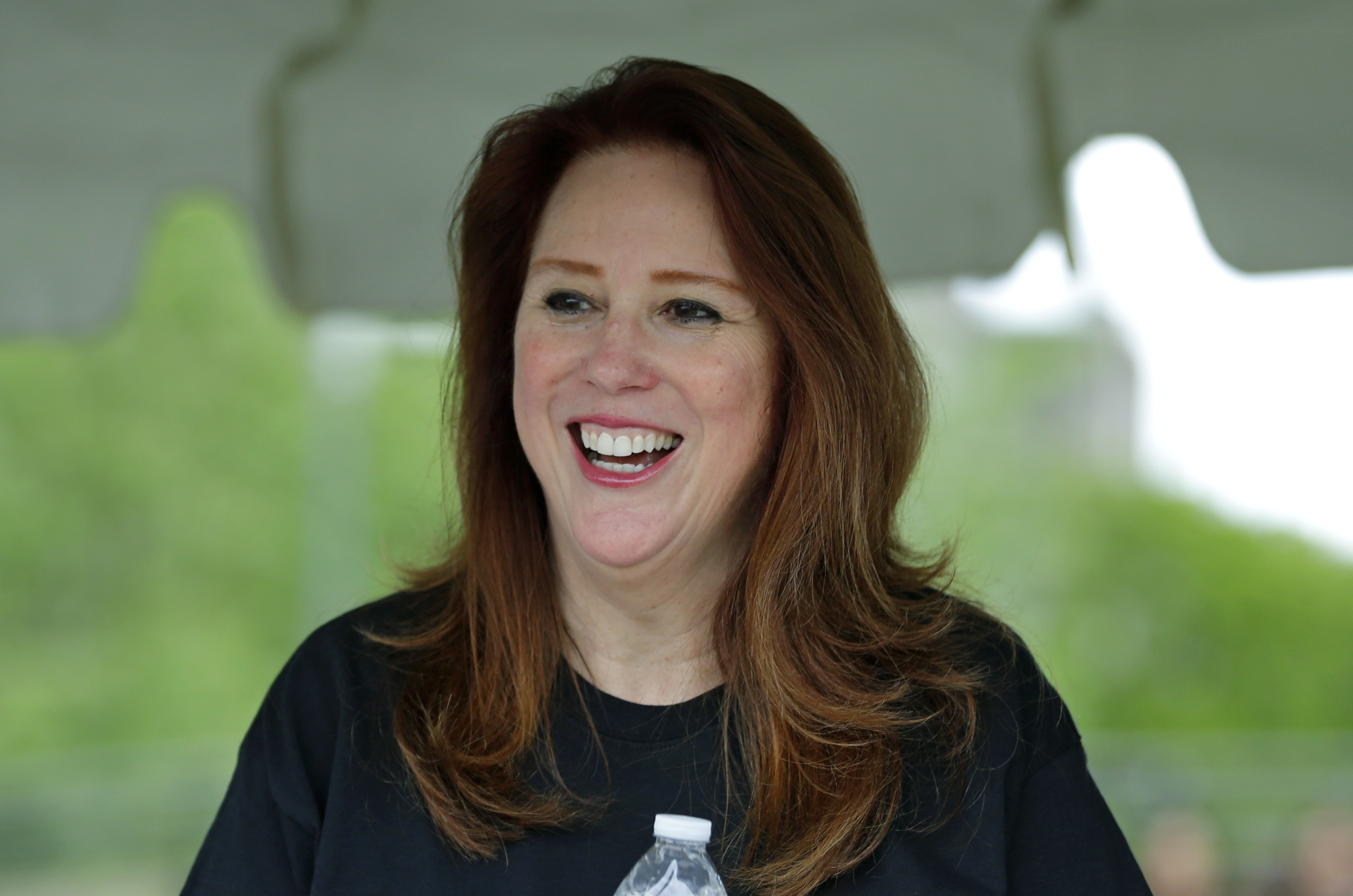 Washington Secretary of State Kim Wyman smiles Wednesday as she greets state workers attending a lunch event in Olympia. With the back-to-back news that Ted Cruz and John Kasich were dropping out of the 2016 Republican presidential contest