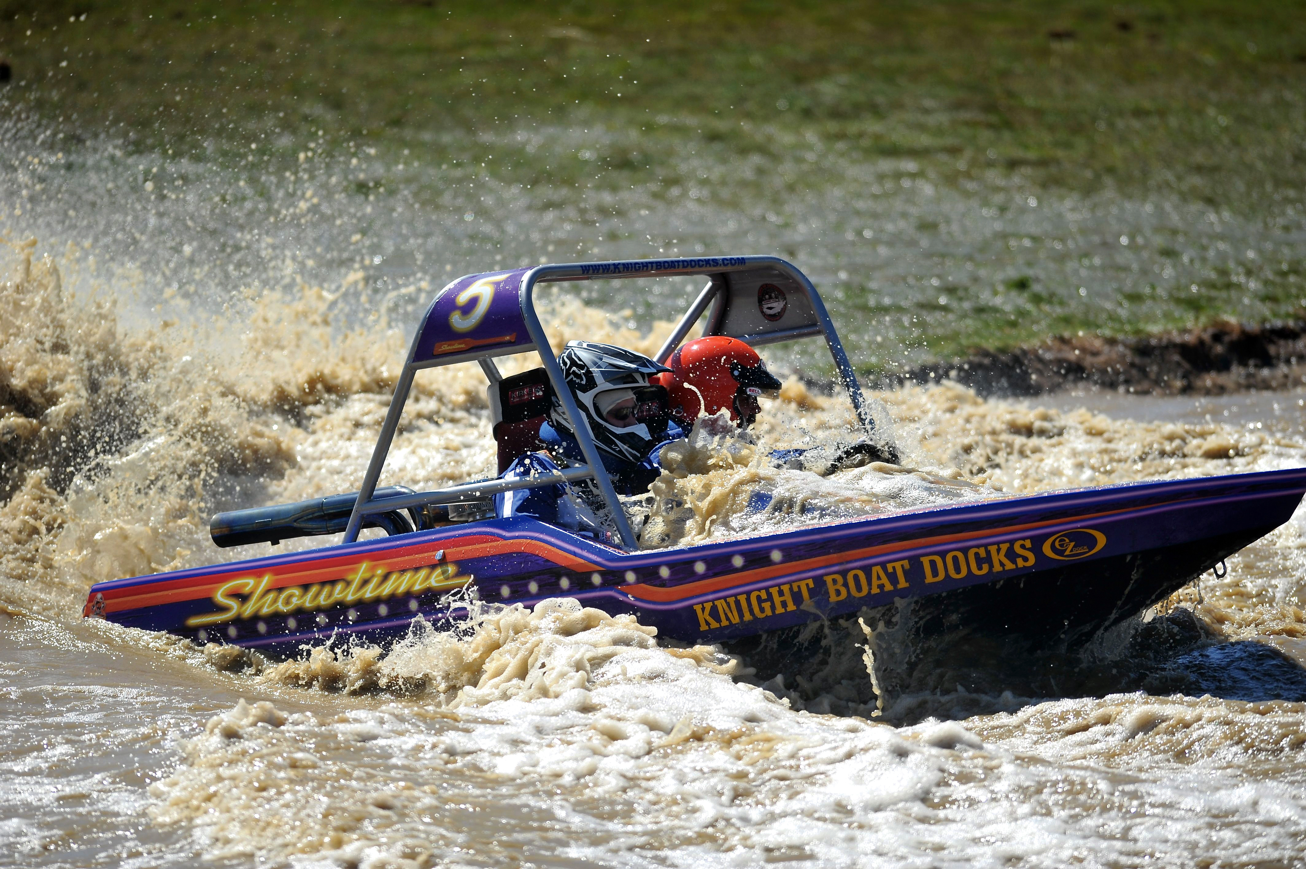 Mel Craven and Chris Ebert in the Showtime No. 5 boat take on water during a qualifying round in the Modified class competition at Extreme Sports Park in Port Angeles. Jeff Halstead/for Peninsula Daily News