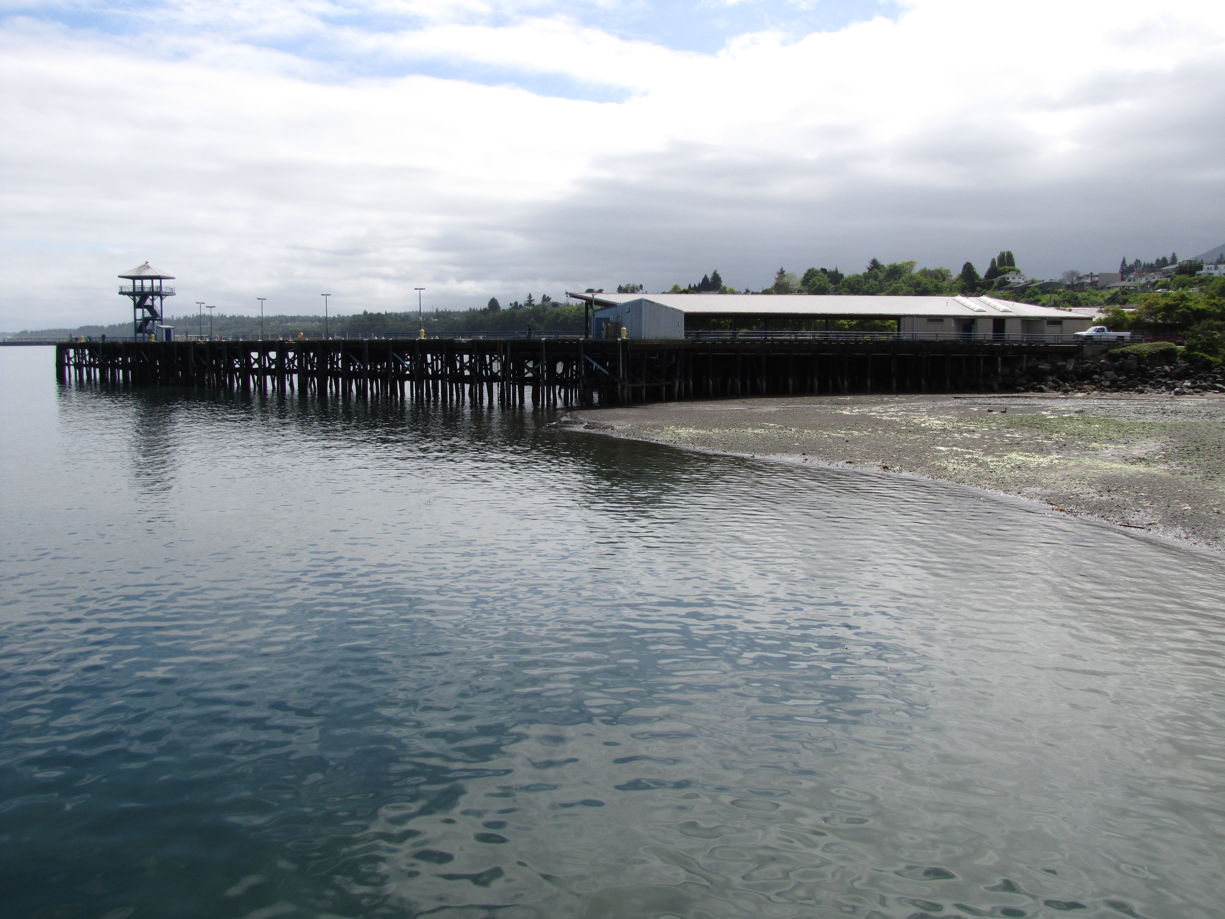 Port Angeles city officials have opened a drop-in studio at 104 W. First St. to gather public input on the future of City Pier. — Arwyn Rice/Peninsula Daily News ()