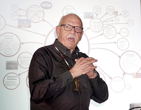 Jamestown S’Klallam Tribal Chair Ron Allen addresses the Port Townsend Rotary Club on Tuesday. — Charlie Bermant/Peninsula Daily News ()