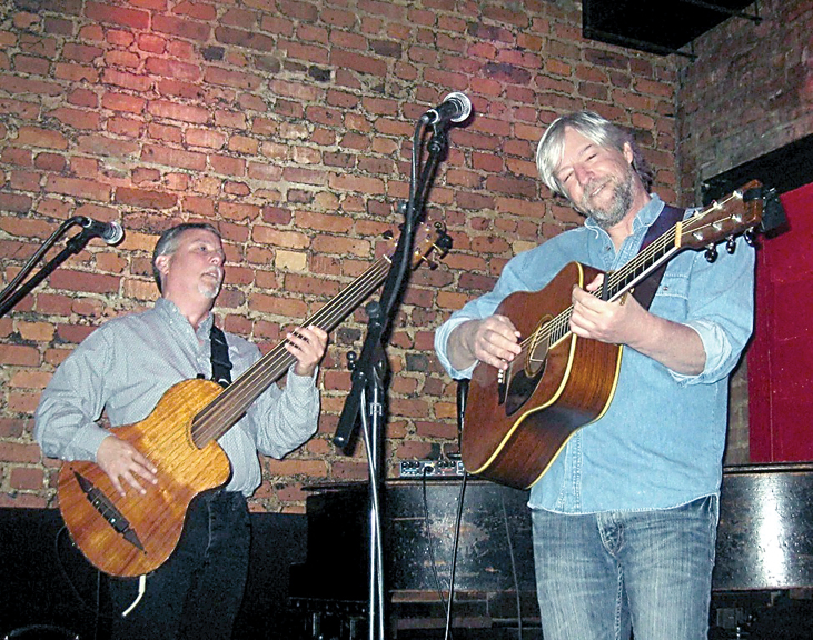 Folk musician Buddy Mondlock