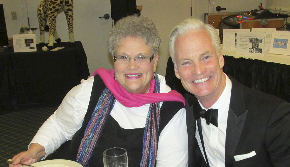 Auctioneer John Curley