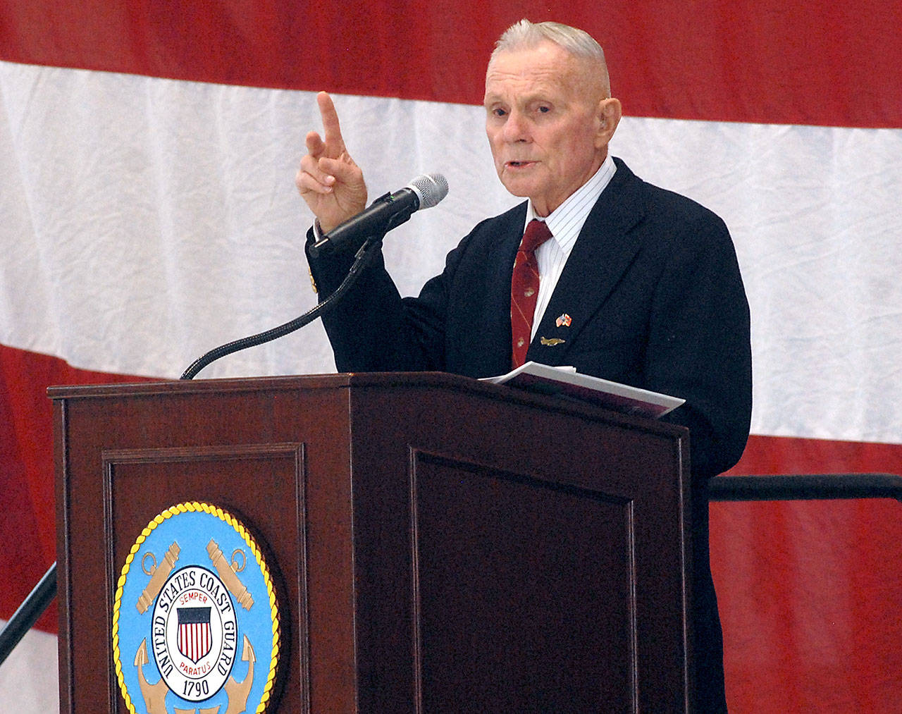 Retired U.S. Marine Corps Col. Thomas Johnson of Sequim delivers the keynote address at Saturday’s Veterans Day ceremony at U.S. Coast Guard Air Station/Sector Field Office Port Angeles. (Keith Thorpe/Peninsula Daily News)