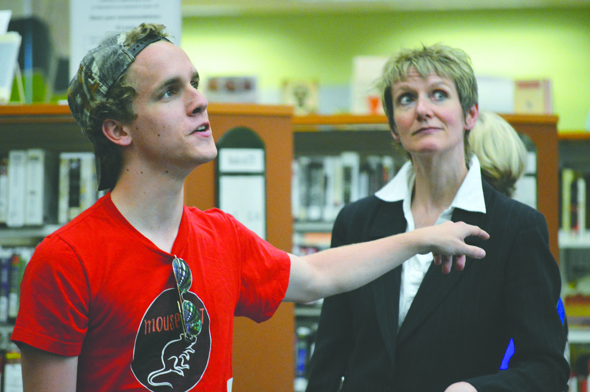 ”Matt Zorella” (Ean Henninger) confesses in “FRAMED at the Art Blast