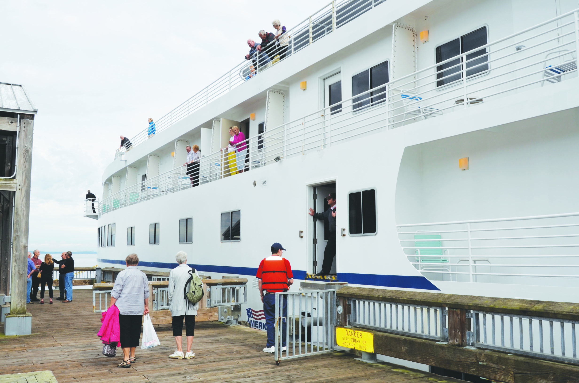 Passengers of the American Spirit depart the ship at Union Wharf in Port Townsend on Wednesday afternoon. Charlie Bermant/Peninsula Daily News