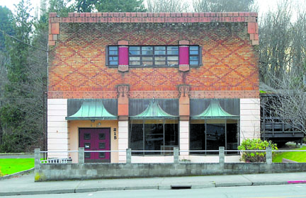 The former Port Angeles fire hall on South Lincoln Street is in need of short-term stabilization as well as long-term repairs. Keith Thorpe/Peninsula Daily News