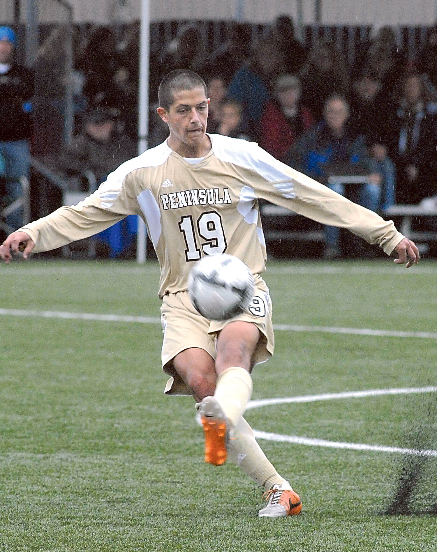 Peninsula's Santiago Sierra gets rid of the ball during a recent match against Highline at Wally Sigmar Field in Port Angeles. The Pirate men host an NWAC playoff game against Pierce College at Sigmar Field today at 1 p.m. Keith Thorpe/Peninsula Daily News
