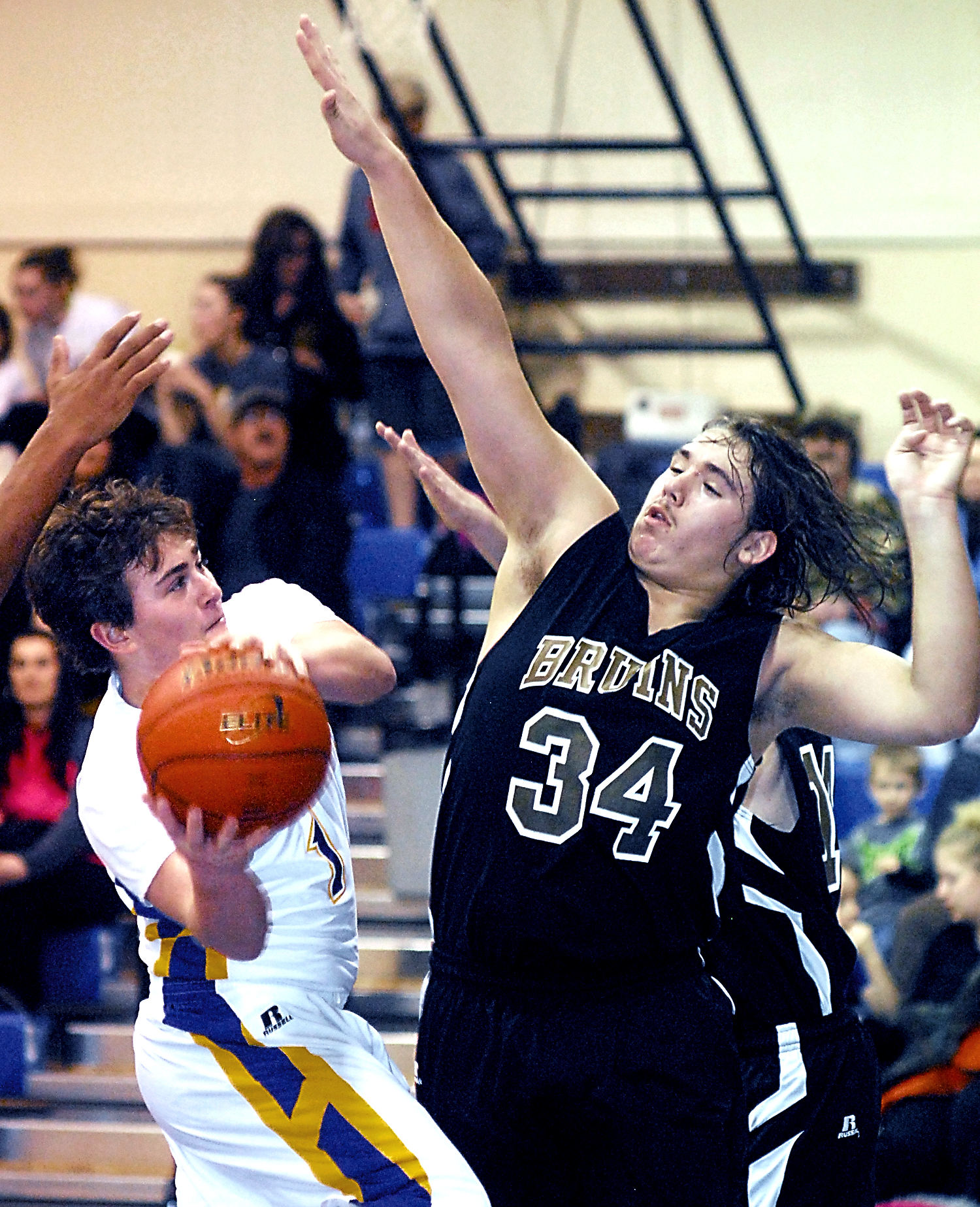 Crescent's Travis Walker