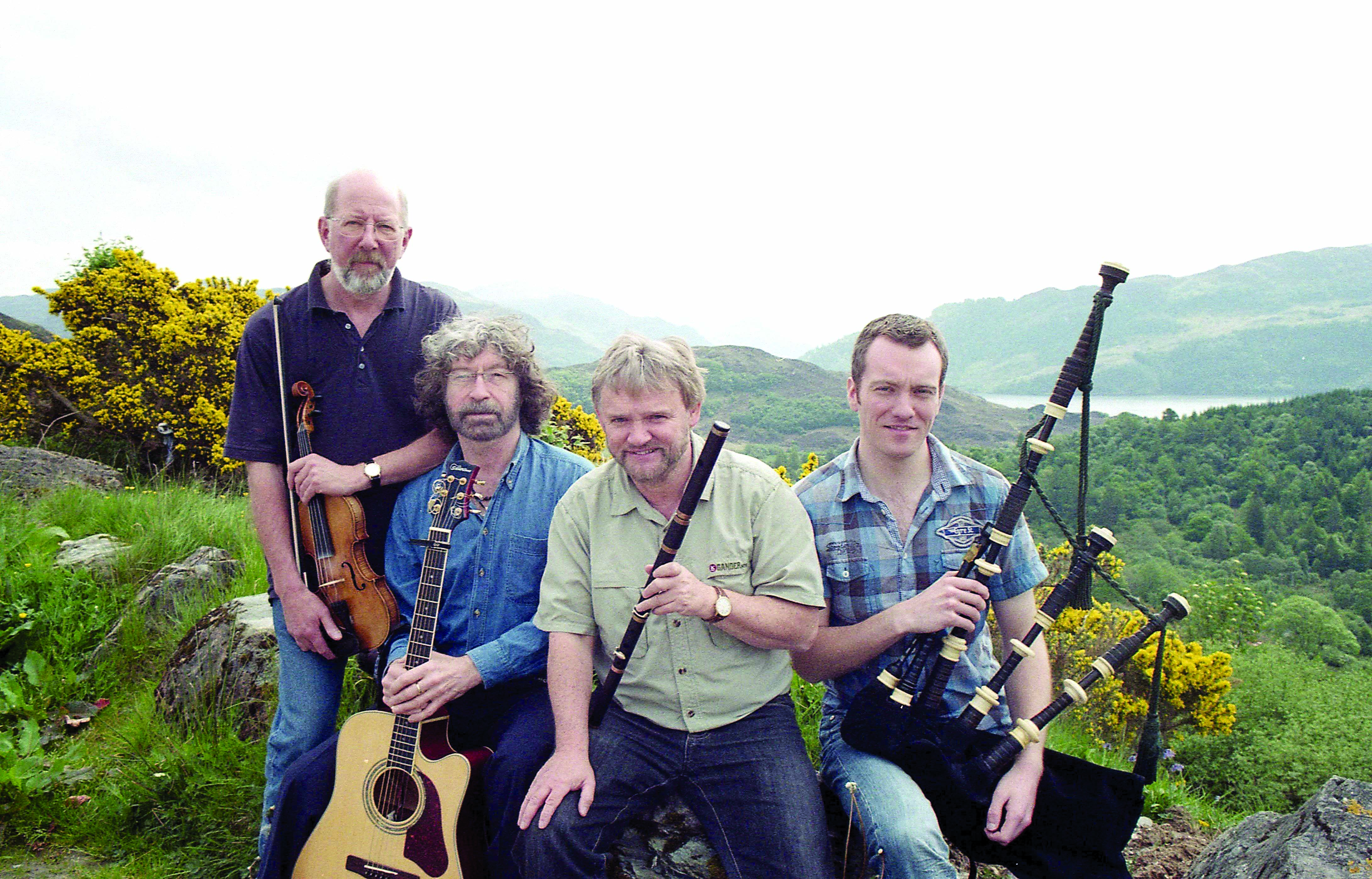 The Tannahill Weavers of Scotland will arrive in Port Angeles tonight