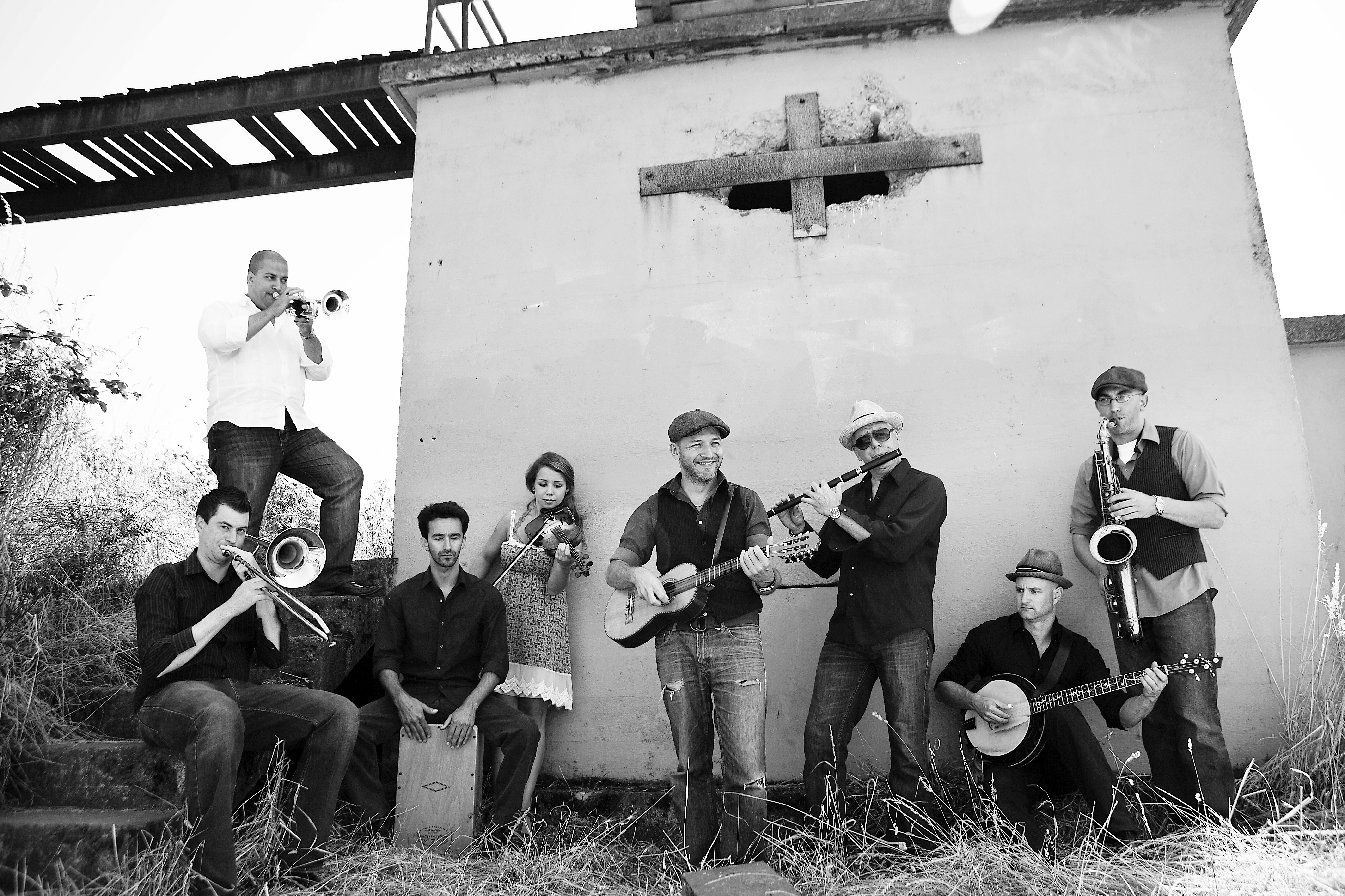 WEEKEND: The Paperboys return with rhythmic news