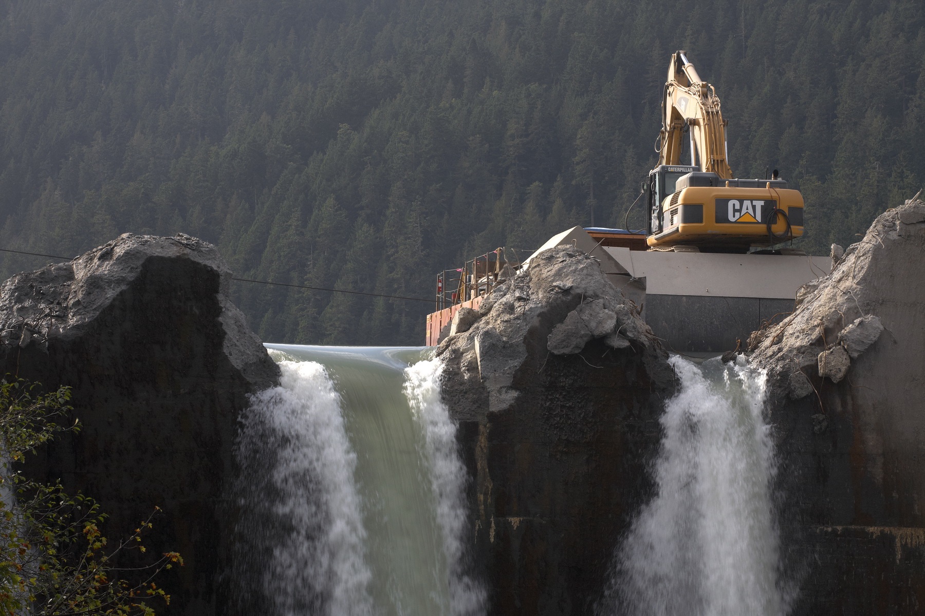 Work begins on removal of the Glines Canyon Dam in “Return of the River