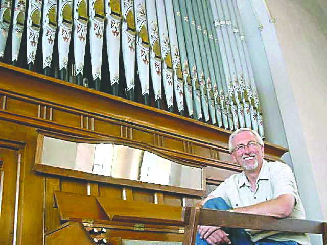 Organist Woody Bernas will fill Port Townsend’s Trinity United Methodist Church with Baroque music — and then some — Thursday.