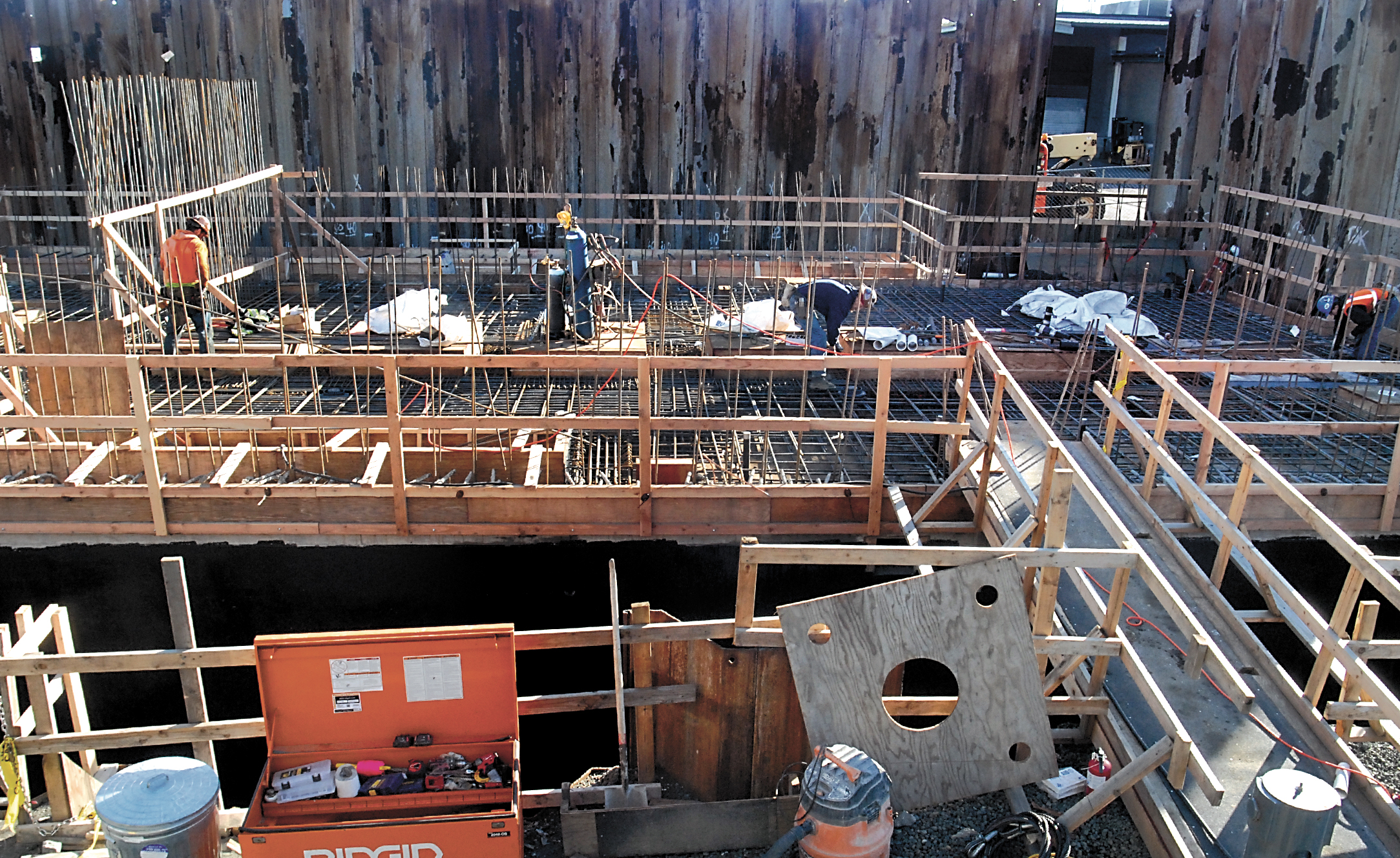 A crew works at the site of a new wastewater pump station being built at the west end of Front Street at Marine Drive in downtown Port Angeles. — Keith Thorpe/Peninsula Daily News
