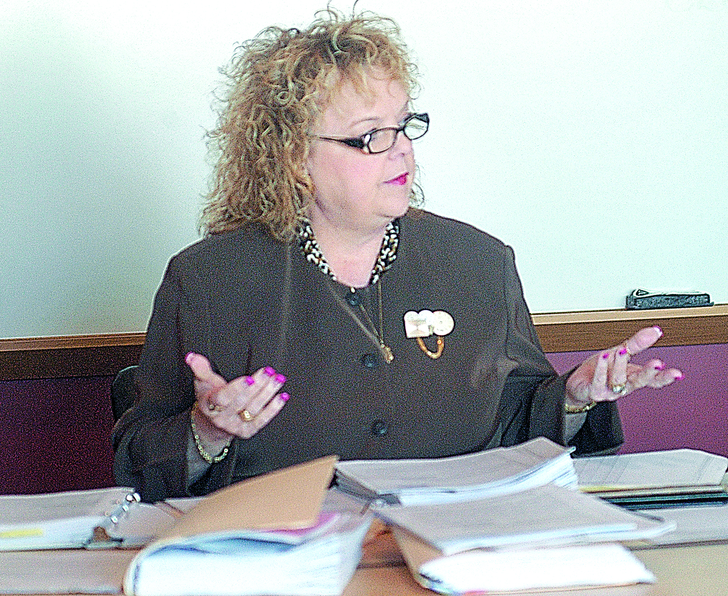 State mediator Claire Nickleberry opens a labor hearing Thursday at which sides in the Olympic Medical Center suddenly decided to resume negotiations. Keith Thorpe/Peninsula Daily News