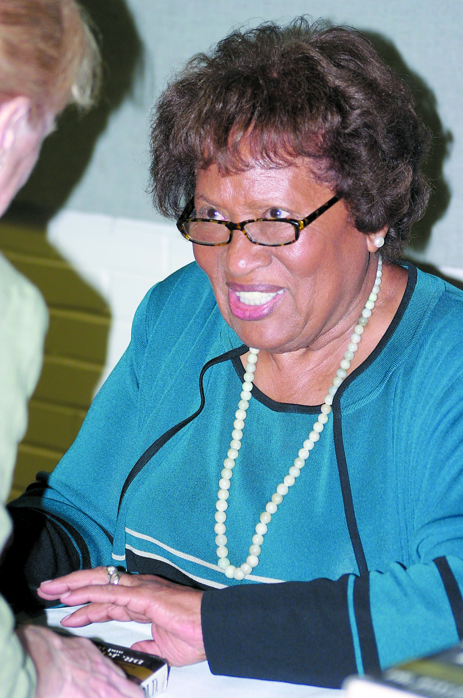 Joycelyn Elders signs copies of her memoir