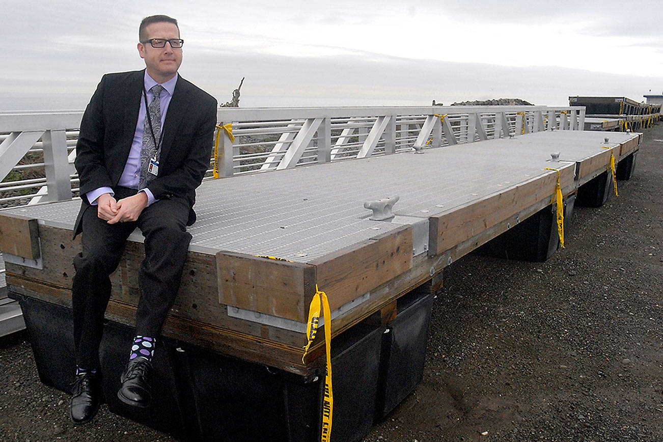 City officials: Mooring floats at Port Angeles City Pier to be installed by June