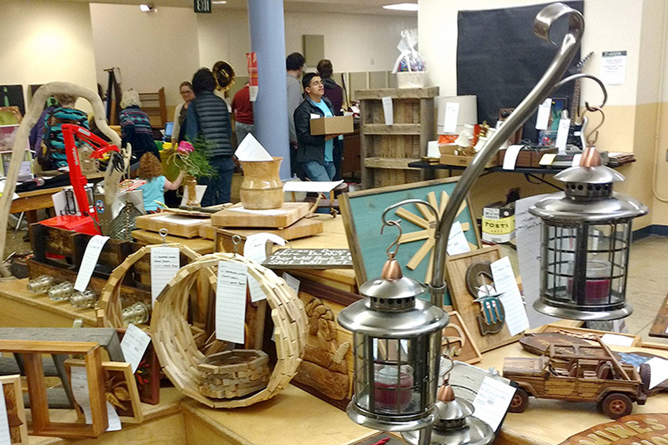 WEST END NEIGHBOR: West End comes out for annual Forks auction