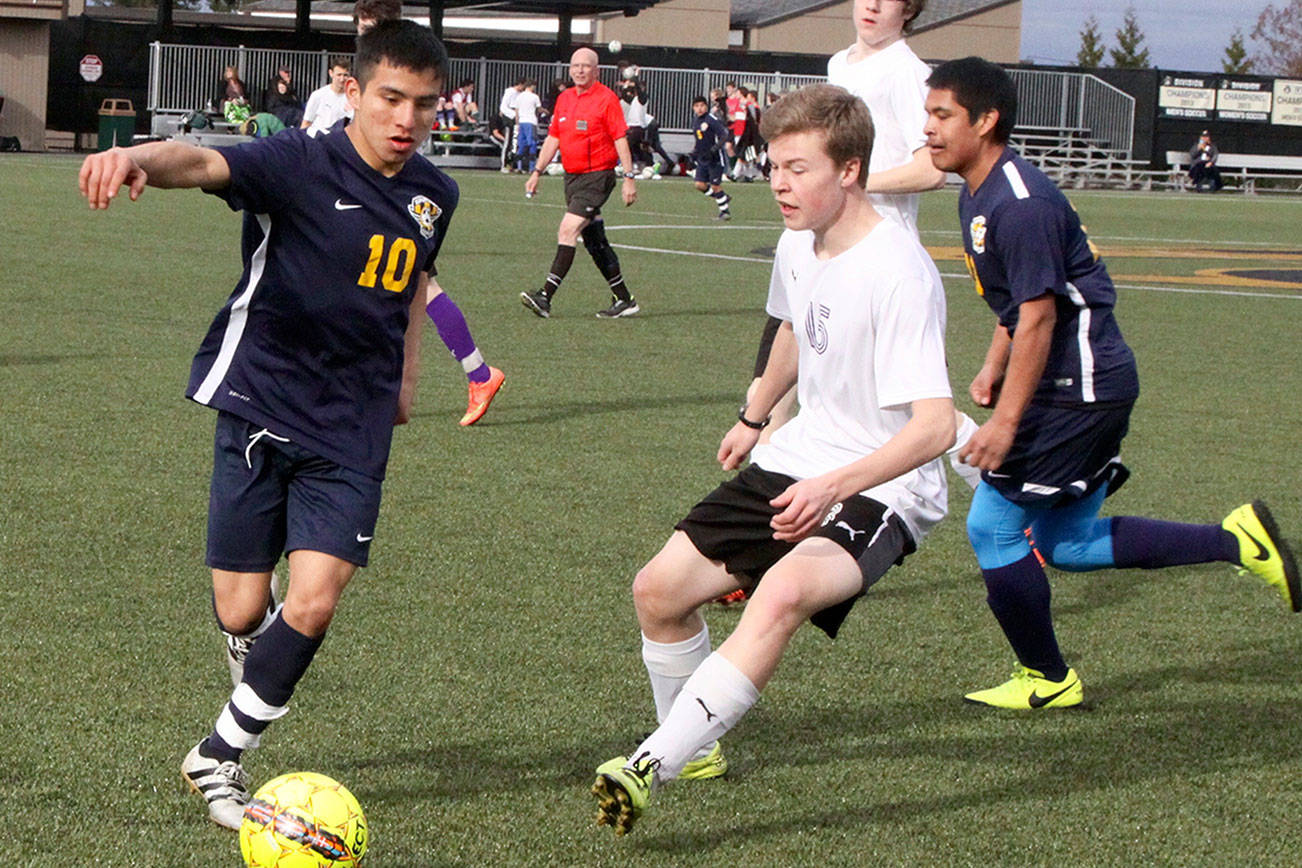 PREP ROUNDUP: Forks soccer remains perfect