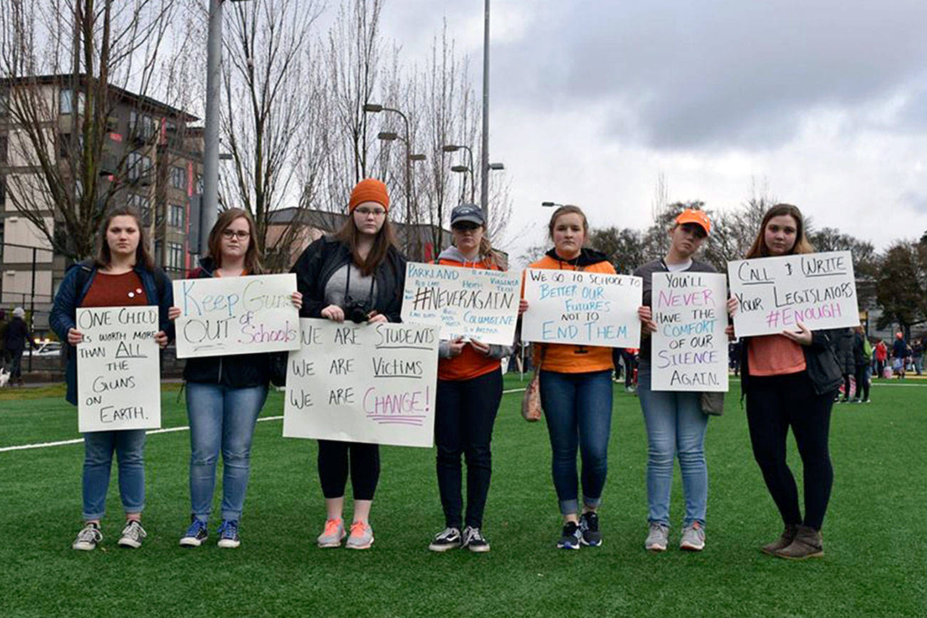 Peninsula residents join Seattle March for Our Lives