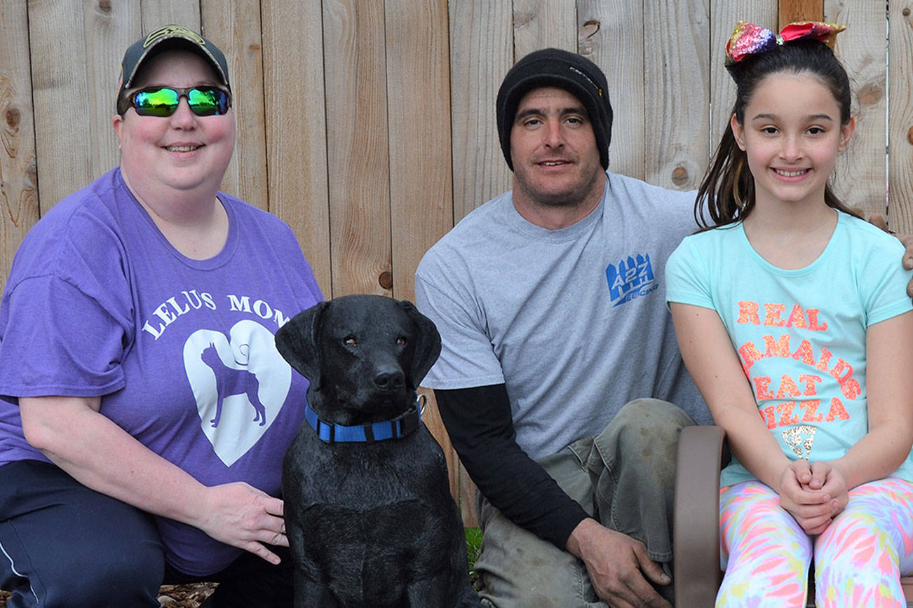 Stolli statue returns to memorialize popular Sequim dog