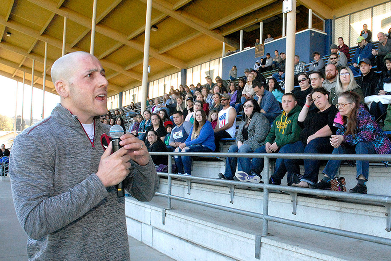 ‘I made a mistake:’ Golden Gate Bridge jump survivor speaks to Peninsula crowds