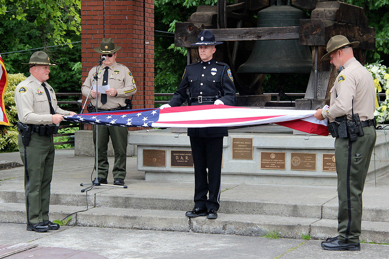 PHOTO: Honoring those who serve