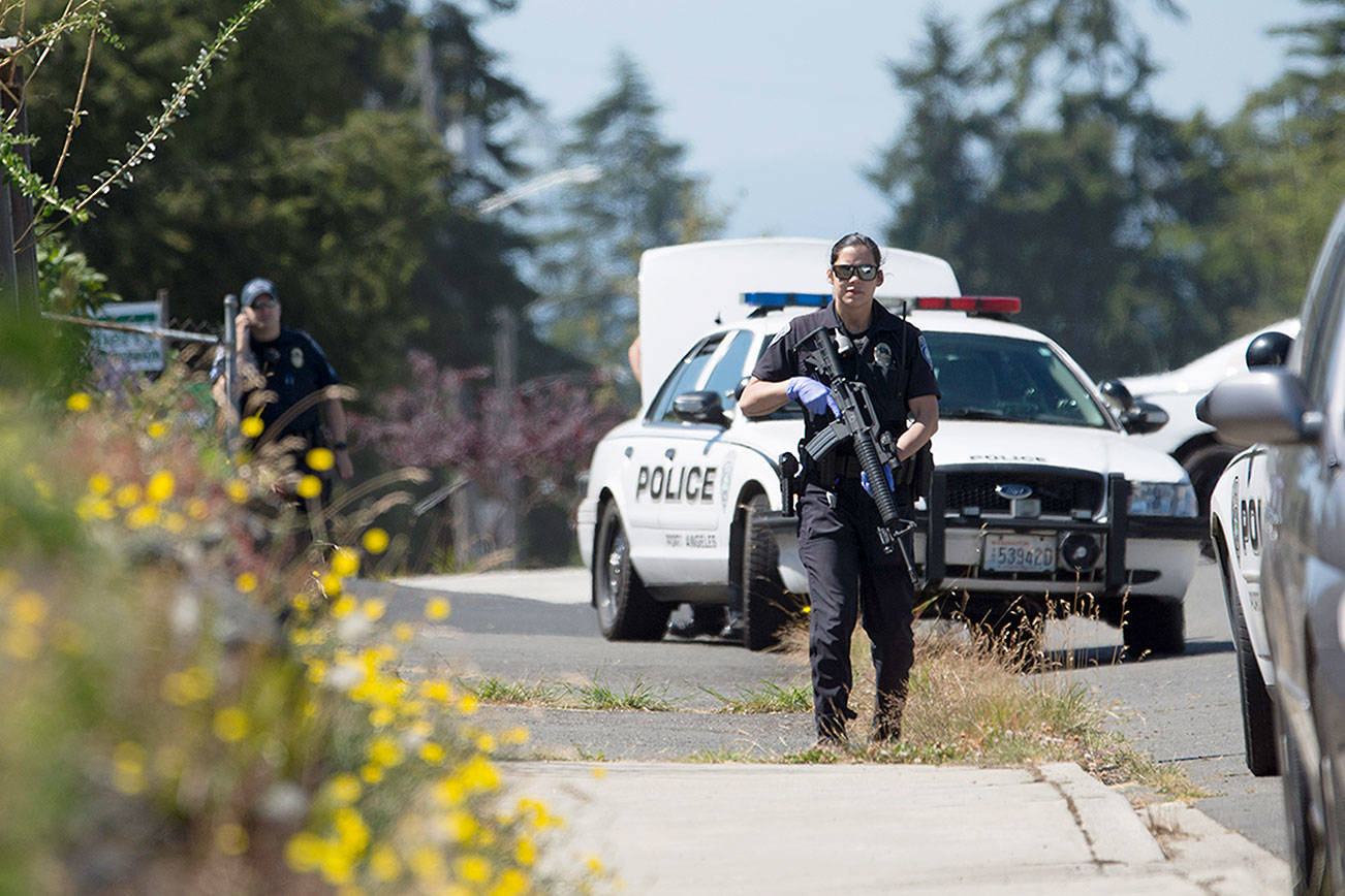 Man arrested after three-hour standoff in Port Angeles