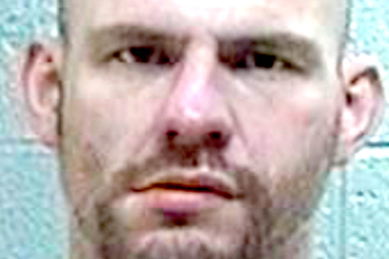 Deputies seek sex offender who moved without notice