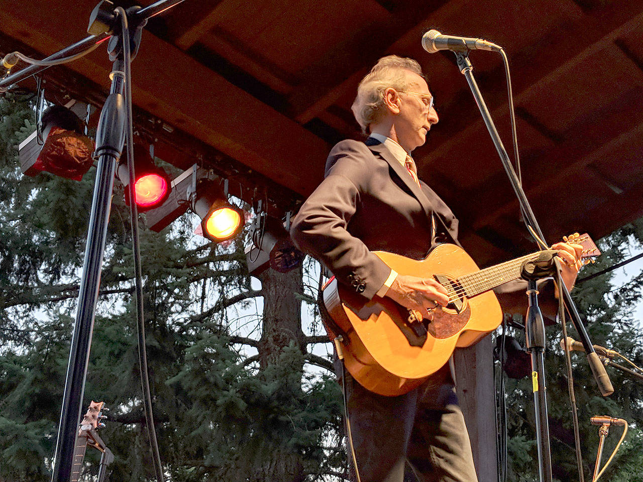 Fingerpicking blues man Terry Robb will perform at a free concert at 8 p.m. Sunday at the Cellar Door in Port Townsend. Robb is well known to local blues fans, having taught and performed locally.