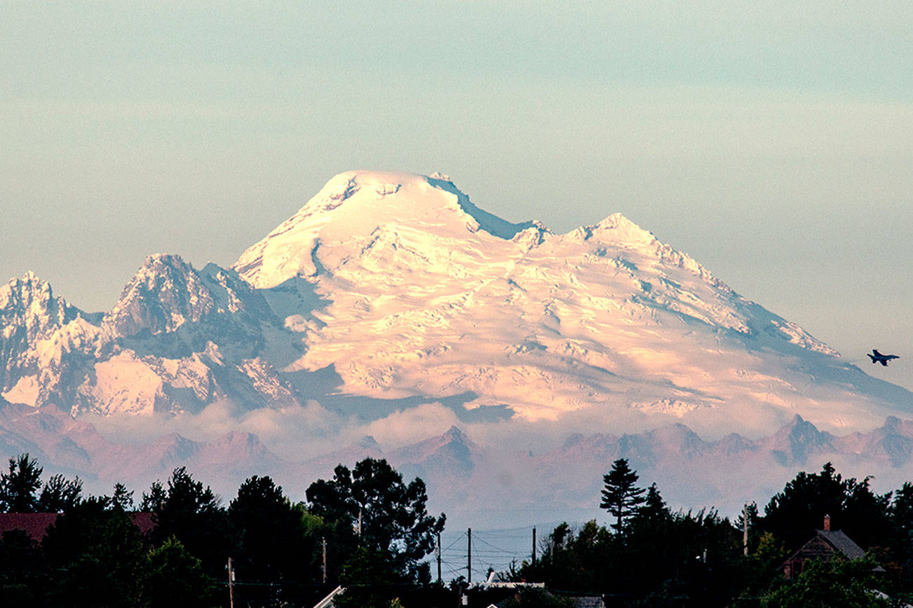 PHOTO: Touch and go landings before Mount Baker