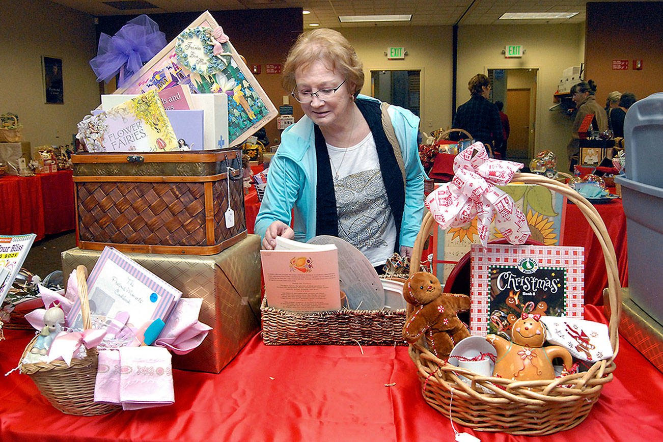 PHOTO: Baskets sold to raise funds for Port Angeles library programs