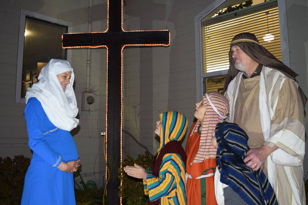 Nazarene Church portrays the Christmas story in Carlsborg